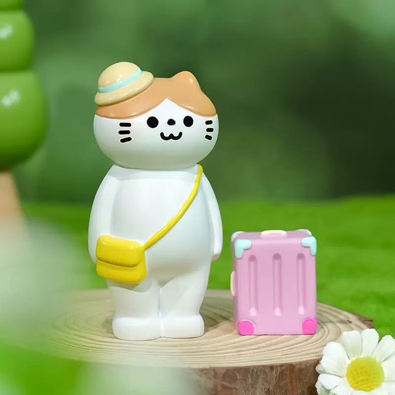 Boîte Mystère Figurines Chat « Set Off Now » – Collection Voyage
