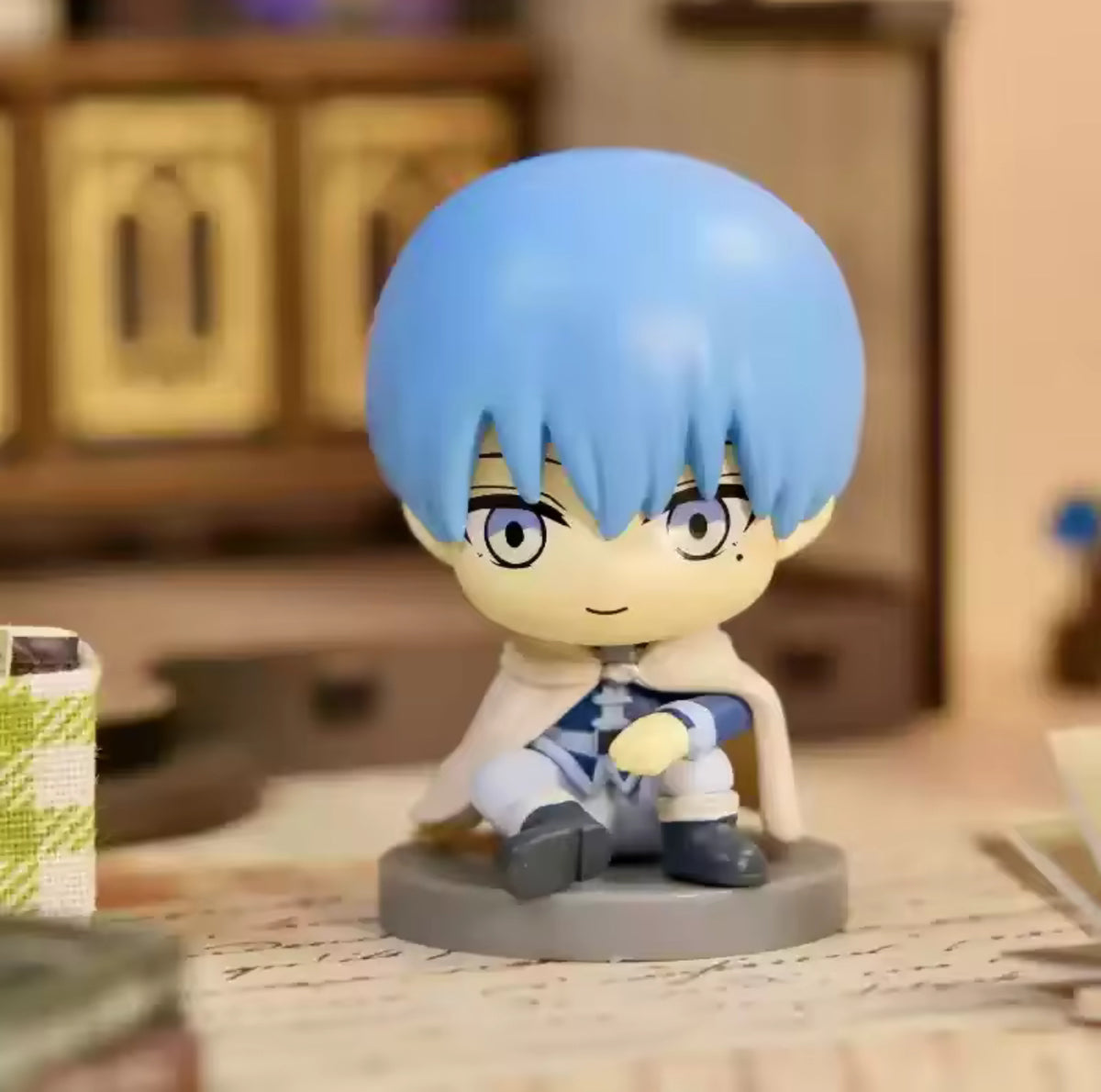EAKI – Frieren « assis » blind box peluche
